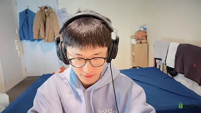 romeoisme   online show from December 22, 3:33 am