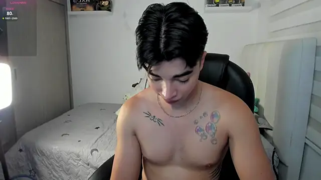 santy7v7 online show from November 18, 3:05 pm