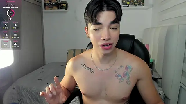 santy7v7 online show from November 27, 1:26 pm