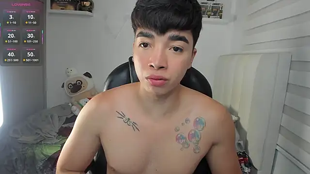 santy7v7 online show from April 21, 1:39 pm