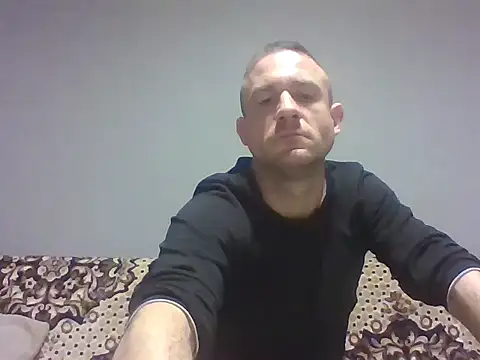 Snapshot of aroj95 chatting on October 31, 2:46 am aroj95 online show from October 31, 2:46 am