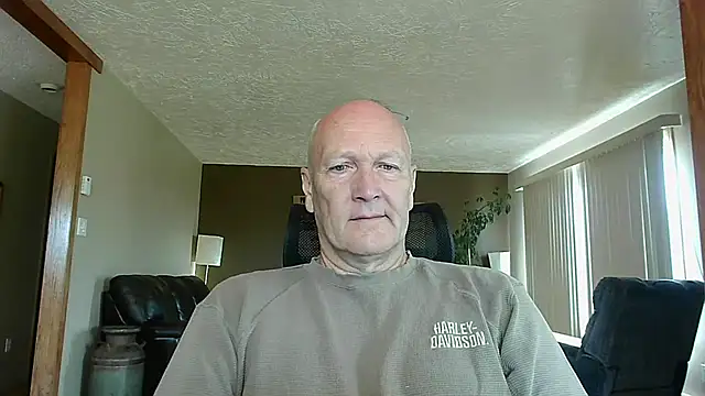 Snapshot of BasicAnt chatting on September 15, 2:40 pm BasicAnt online show from September 15, 2:40 pm