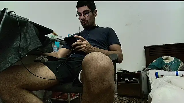 x-sebastian online show from April 4, 12:51 am