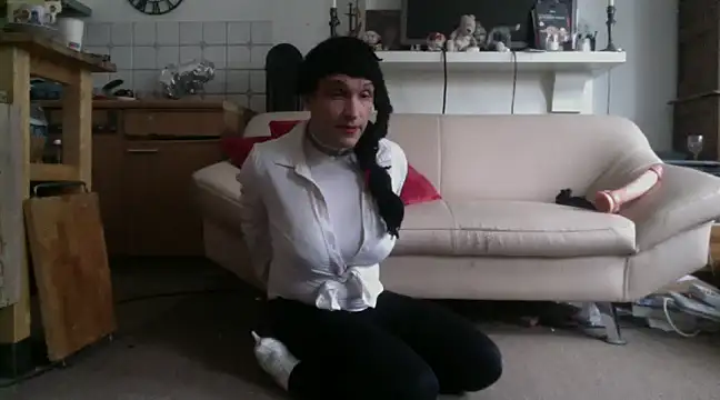 Sissy naomi online show from December 10, 9:55 am