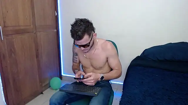 Snapshot of ramseesh chatting on September 21, 11:05 pm ramseesh online show from September 21, 11:05 pm