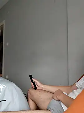 Snapshot of Consensustr chatting on December 12, 1:06 pm Consensustr online show from December 12, 1:06 pm