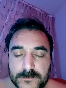 Snapshot of Consensustr chatting on February 3, 11:47 pm Consensustr online show from February 3, 11:47 pm