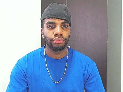Snapshot of Rene_hotman chatting on December 22, 7:31 pm Rene hotman online show from December 22, 7:31 pm