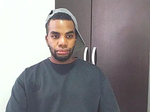 Snapshot of Rene_hotman chatting on March 8, 7:51 pm Rene hotman online show from March 8, 7:51 pm