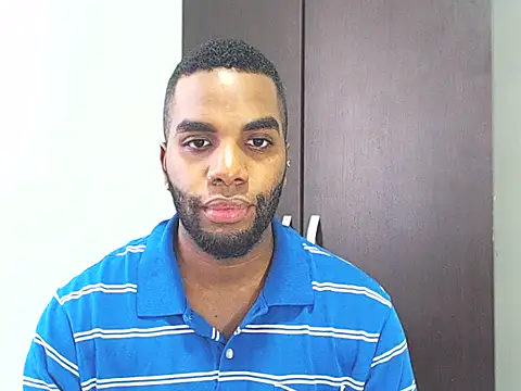 Snapshot of Rene_hotman chatting on December 15, 7:10 pm Rene hotman online show from December 15, 7:10 pm