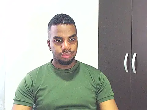 Snapshot of Rene_hotman chatting on January 2, 7:40 pm Rene hotman online show from January 2, 7:40 pm