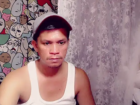 SweetasianHugoxxx online show from March 19, 2:46 pm