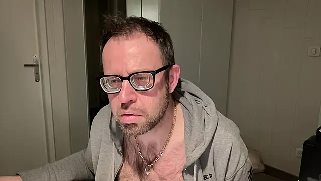 FABIOGLASSES online show from January 19, 9:23 pm