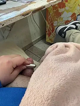 buri232 online show from March 18, 3:12 pm