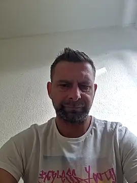 Snapshot of Mjn34 chatting on September 29, 8:13 am Mjn34 online show from September 29, 8:13 am