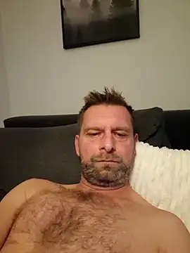 Snapshot of Mjn34 chatting on October 13, 5:46 am Mjn34 online show from October 13, 5:46 am