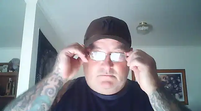 Snapshot of HOTANAL chatting on January 2, 7:33 am HOTANAL online show from January 2, 7:33 am