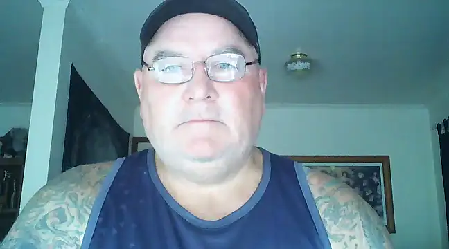 Snapshot of HOTANAL chatting on December 6, 11:47 pm HOTANAL online show from December 6, 11:47 pm