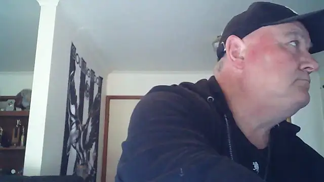 Snapshot of HOTANAL chatting on October 12, 3:33 am HOTANAL online show from October 12, 3:33 am