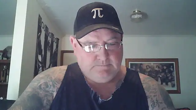 Snapshot of HOTANAL chatting on October 3, 6:29 am HOTANAL online show from October 3, 6:29 am