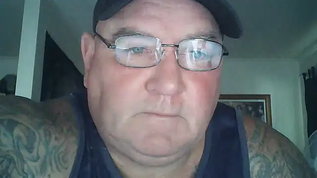 Snapshot of HOTANAL chatting on March 17, 12:19 am HOTANAL online show from March 17, 12:19 am
