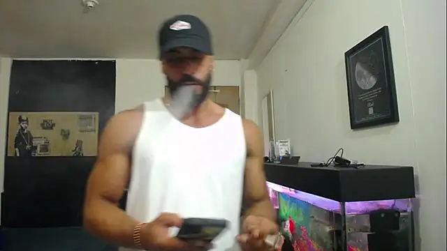Snapshot of romeolovedark chatting on March 3, 4:34 am romeolovedark online show from March 3, 4:34 am