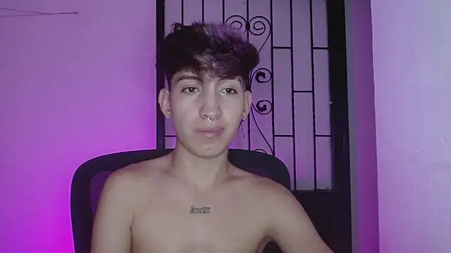 littlextreme online show from February 10, 2:30 am