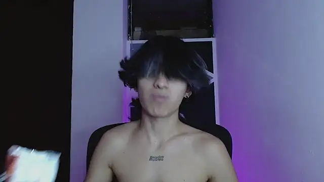 littlextreme online show from March 24, 4:39 am