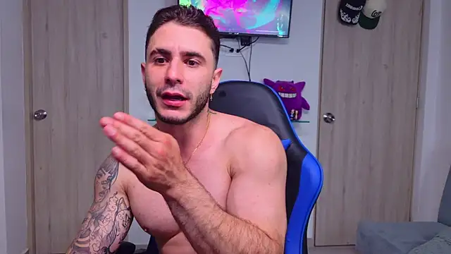 Latino stud4u online show from June 25, 2:25 am