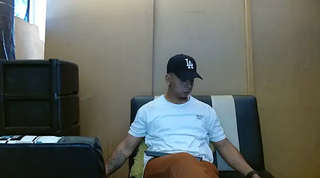 Black hot266 online show from December 10, 1:33 pm