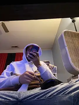 hottboyy45 online show from December 2, 3:37 pm