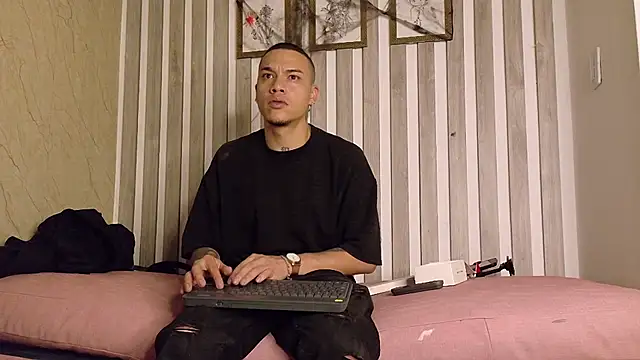 Snapshot of BestMasterForYou chatting on October 16, 4:42 am BestMasterForYou online show from October 16, 4:42 am