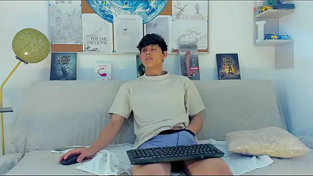 logan thomas online show from February 22, 1:34 pm