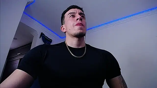 strongboy  online show from March 21, 7:29 pm