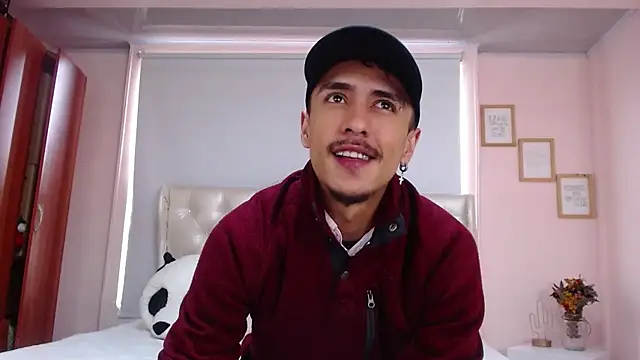 Snapshot of ryan_maxy chatting on February 5, 1:22 pm ryan maxy online show from February 5, 1:22 pm
