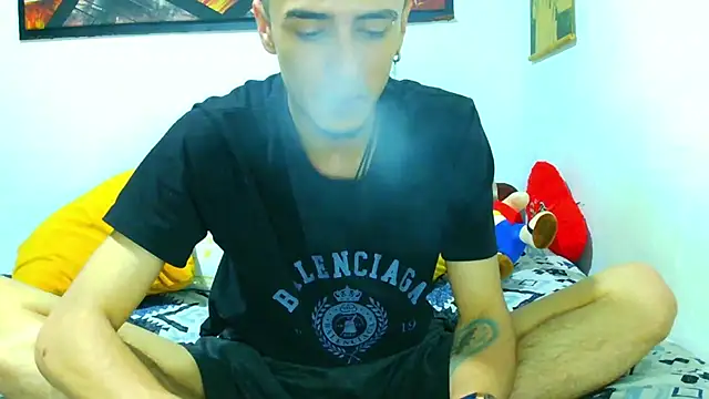 Snapshot of ryan_maxy chatting on October 22, 2:37 am ryan maxy online show from October 22, 2:37 am