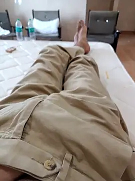 goldyboi12 online show from October 3, 7:02 am