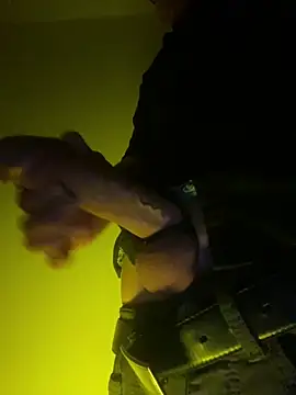 Dimonrussak69 online show from April 4, 10:18 pm