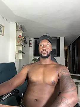 Snapshot of blackdrey18 chatting on February 10, 1:44 pm blackdrey18 online show from February 10, 1:44 pm