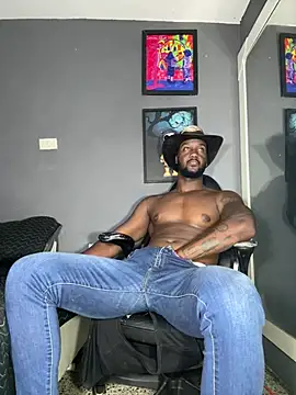 Snapshot of blackdrey18 chatting on February 19, 6:10 pm blackdrey18 online show from February 19, 6:10 pm