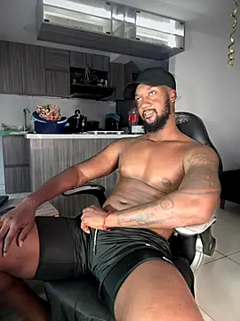 Snapshot of blackdrey18 chatting on September 14, 10:23 pm blackdrey18 online show from September 14, 10:23 pm