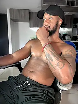 Snapshot of blackdrey18 chatting on September 22, 5:01 pm blackdrey18 online show from September 22, 5:01 pm