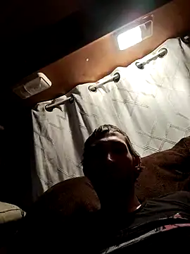 lewis7869 online show from December 15, 5:56 am