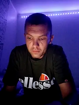 Snapshot of liderek83 chatting on October 24, 5:42 am liderek83 online show from October 24, 5:42 am