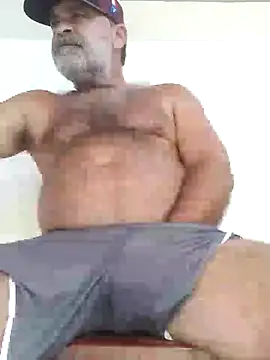 Snapshot of Peludo173317 chatting on February 27, 1:28 pm Peludo173317 online show from February 27, 1:28 pm