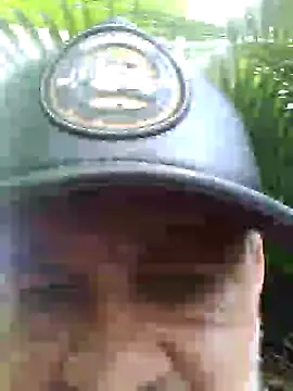 Snapshot of Peludo173317 chatting on February 6, 1:21 pm Peludo173317 online show from February 6, 1:21 pm