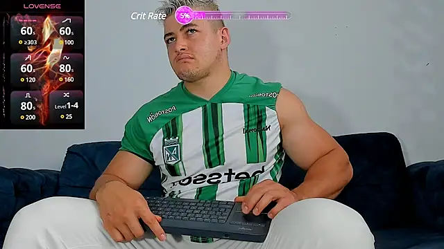 Leonsmoron online show from December 3, 1:54 pm