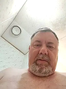 lawndad79 online show from January 10, 1:44 am