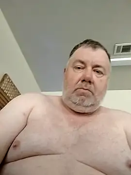 lawndad79 online show from October 18, 4:34 pm