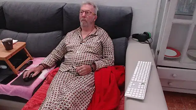 Nudelschwanz online show from December 13, 6:31 am